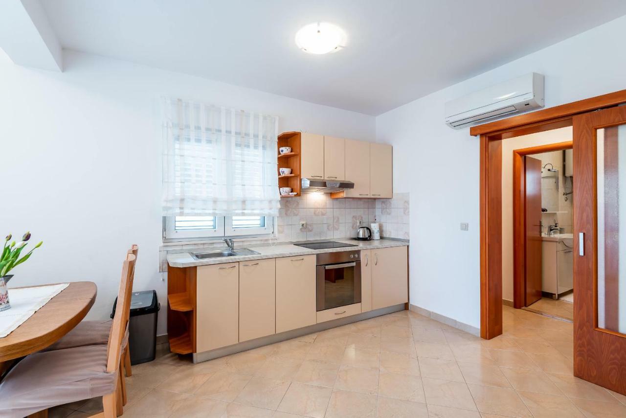 Apartmani Marina Klek Kültér fotó