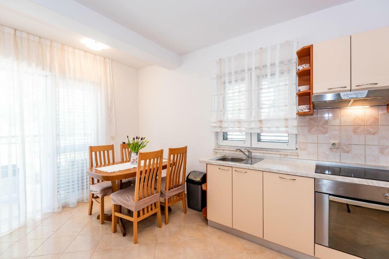 Apartmani Marina Klek Kültér fotó