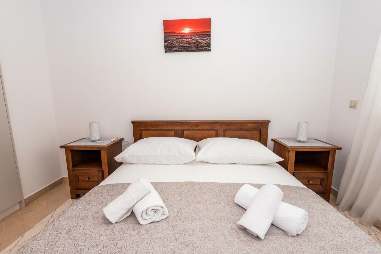 Apartmani Marina Klek Kültér fotó