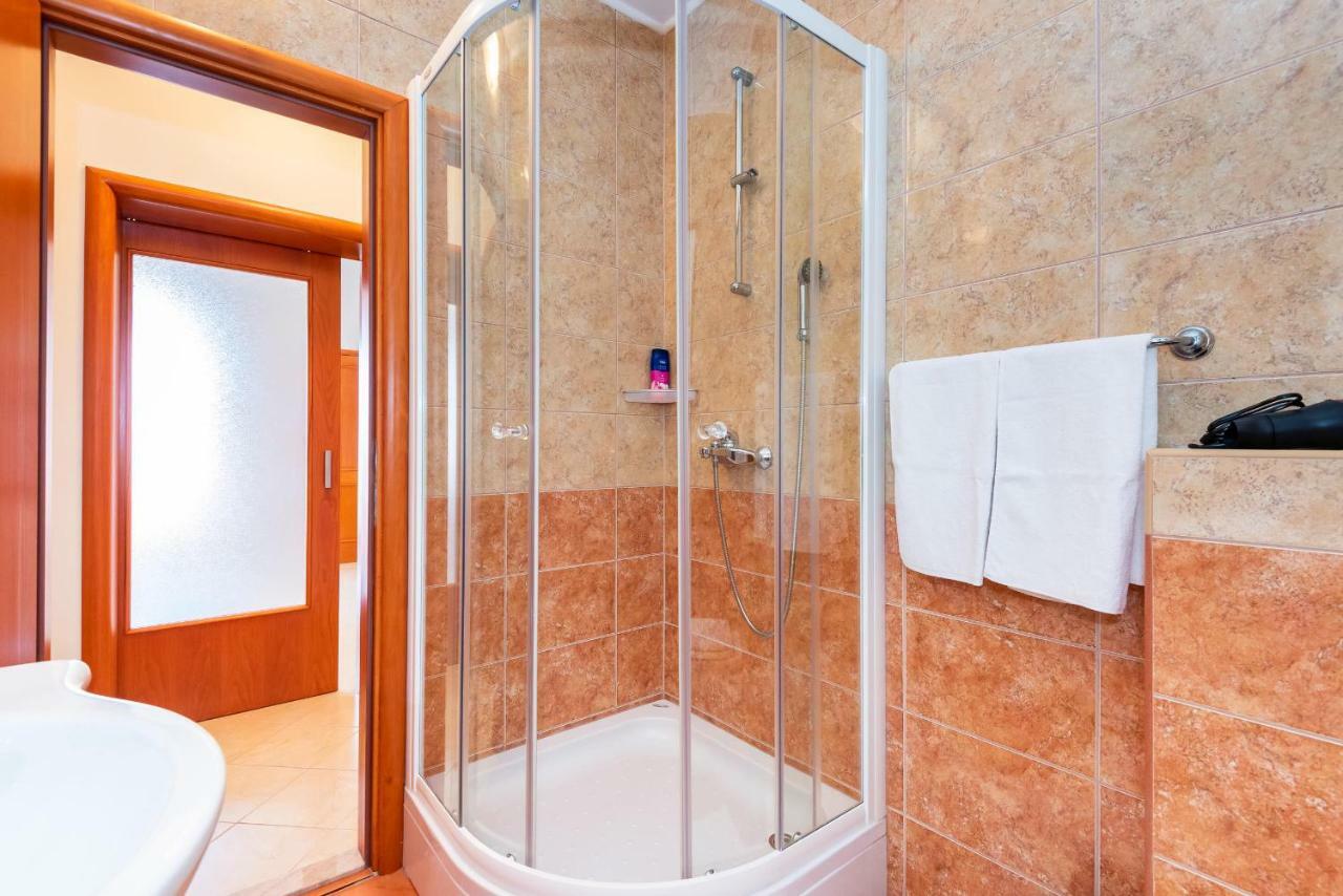 Apartmani Marina Klek Kültér fotó