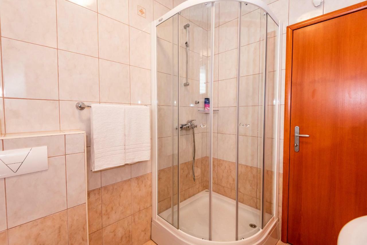 Apartmani Marina Klek Kültér fotó