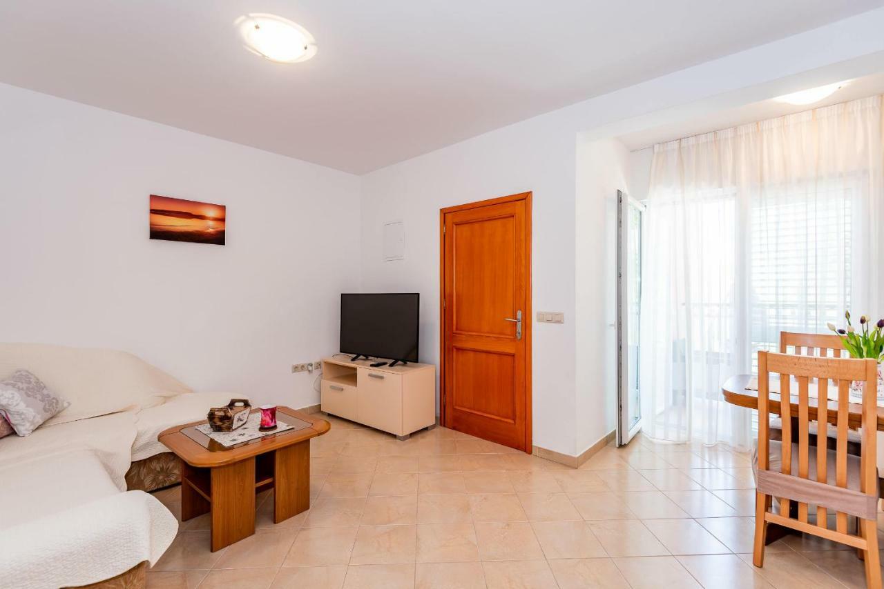 Apartmani Marina Klek Kültér fotó